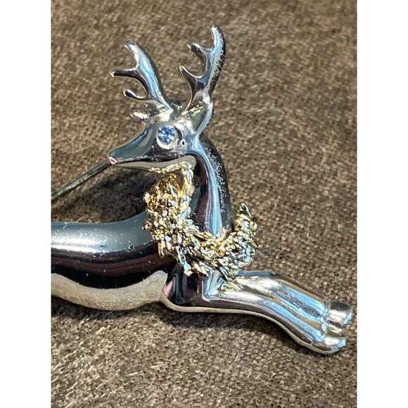 Silver-Tone Reindeer Brooch With Gold-Tone Wreath By Villager - Picture 4 of 13